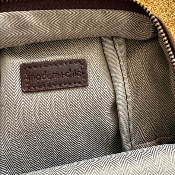 Modern & Chic Sling Bag with Patterned Strap - Picture 4 of 7